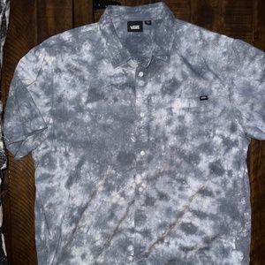 Short sleeve button down